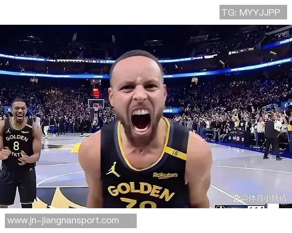 勇士库里复出迎战雷霆球队攻防兼备争夺胜利